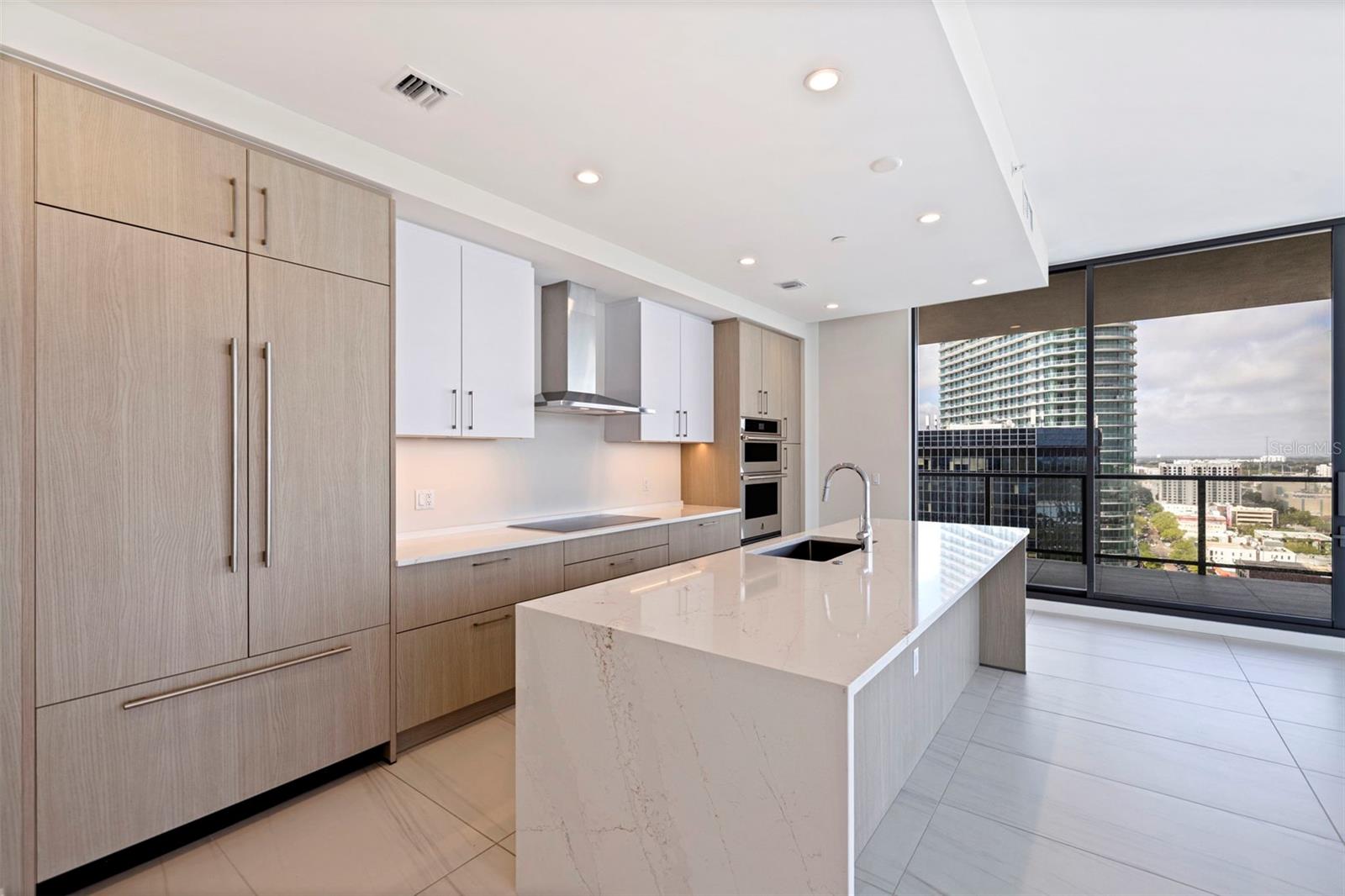 Image 17 of 73 For 275 1st Avenue S 2201