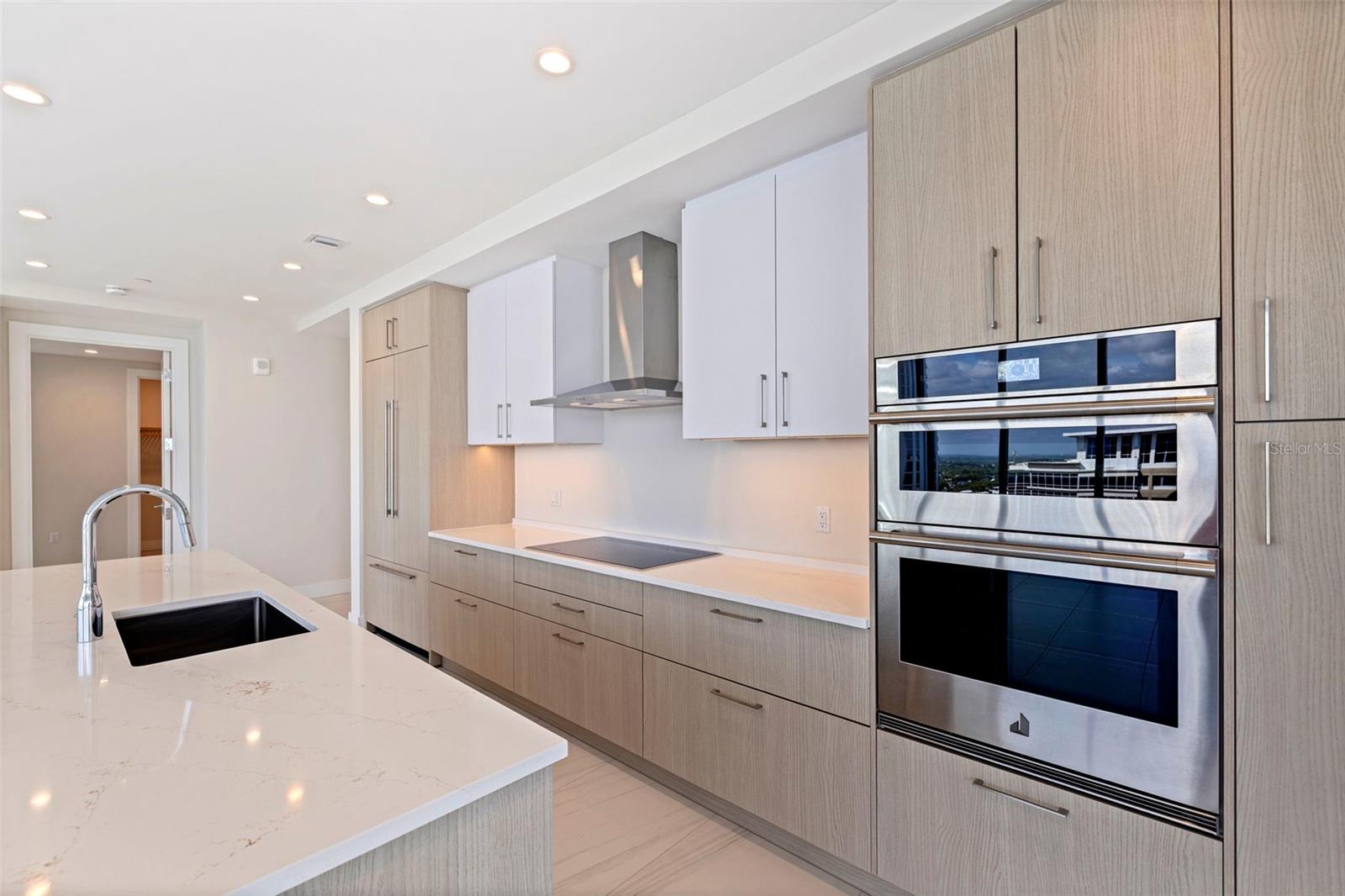 Image 18 of 73 For 275 1st Avenue S 2201