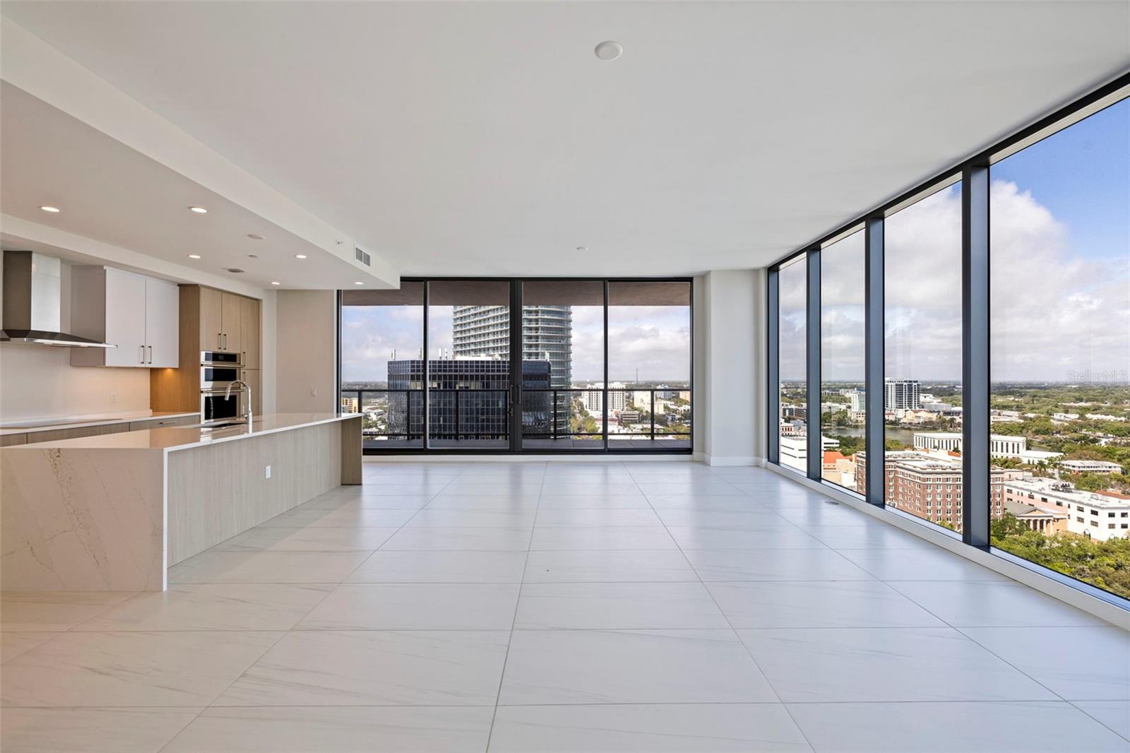 Image 20 of 73 For 275 1st Avenue S 2201