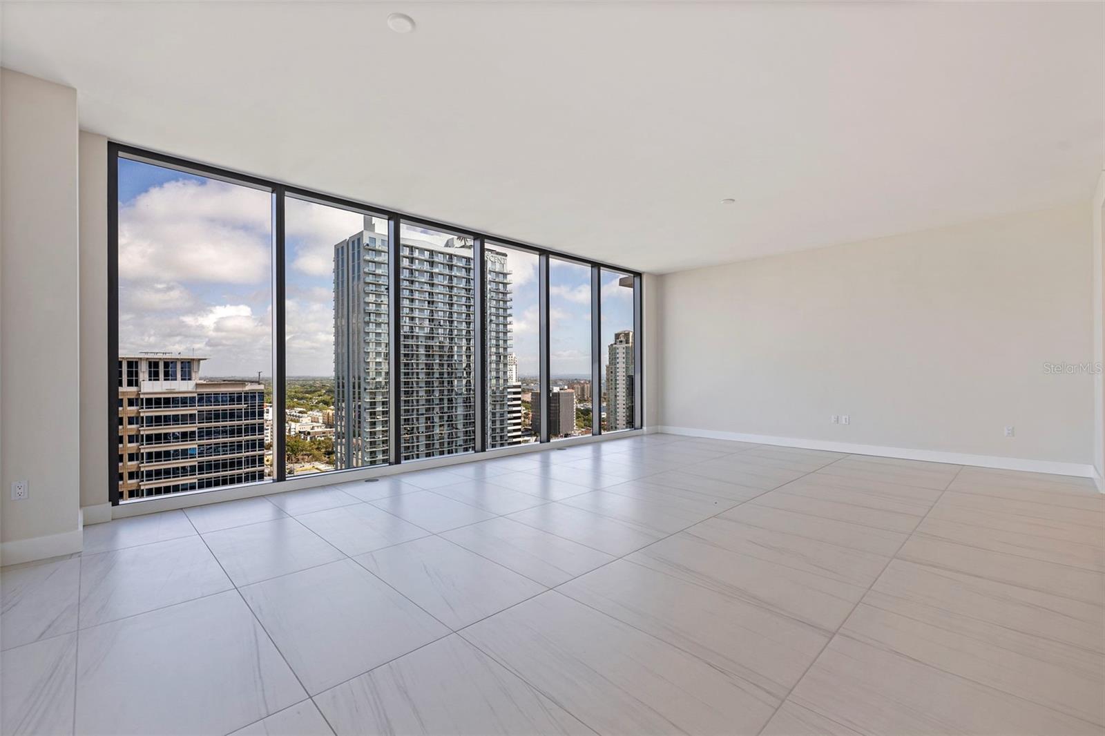 Image 21 of 73 For 275 1st Avenue S 2201