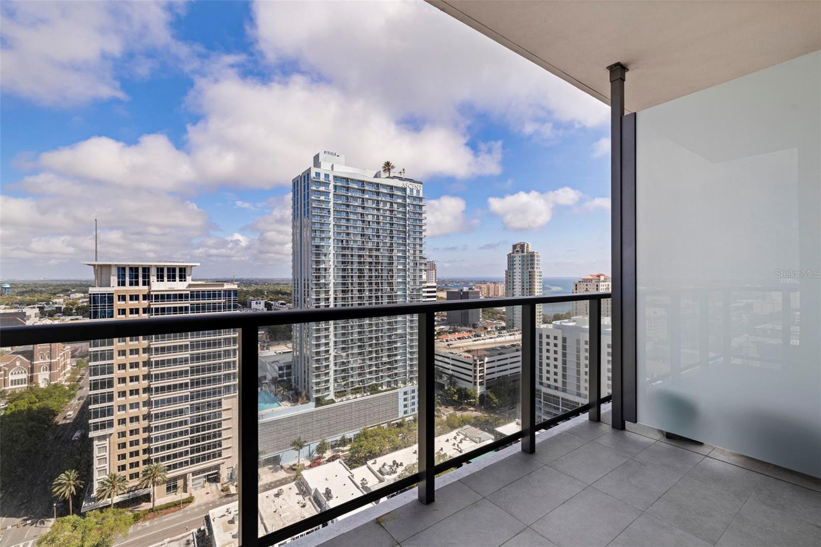 Image 25 of 73 For 275 1st Avenue S 2201