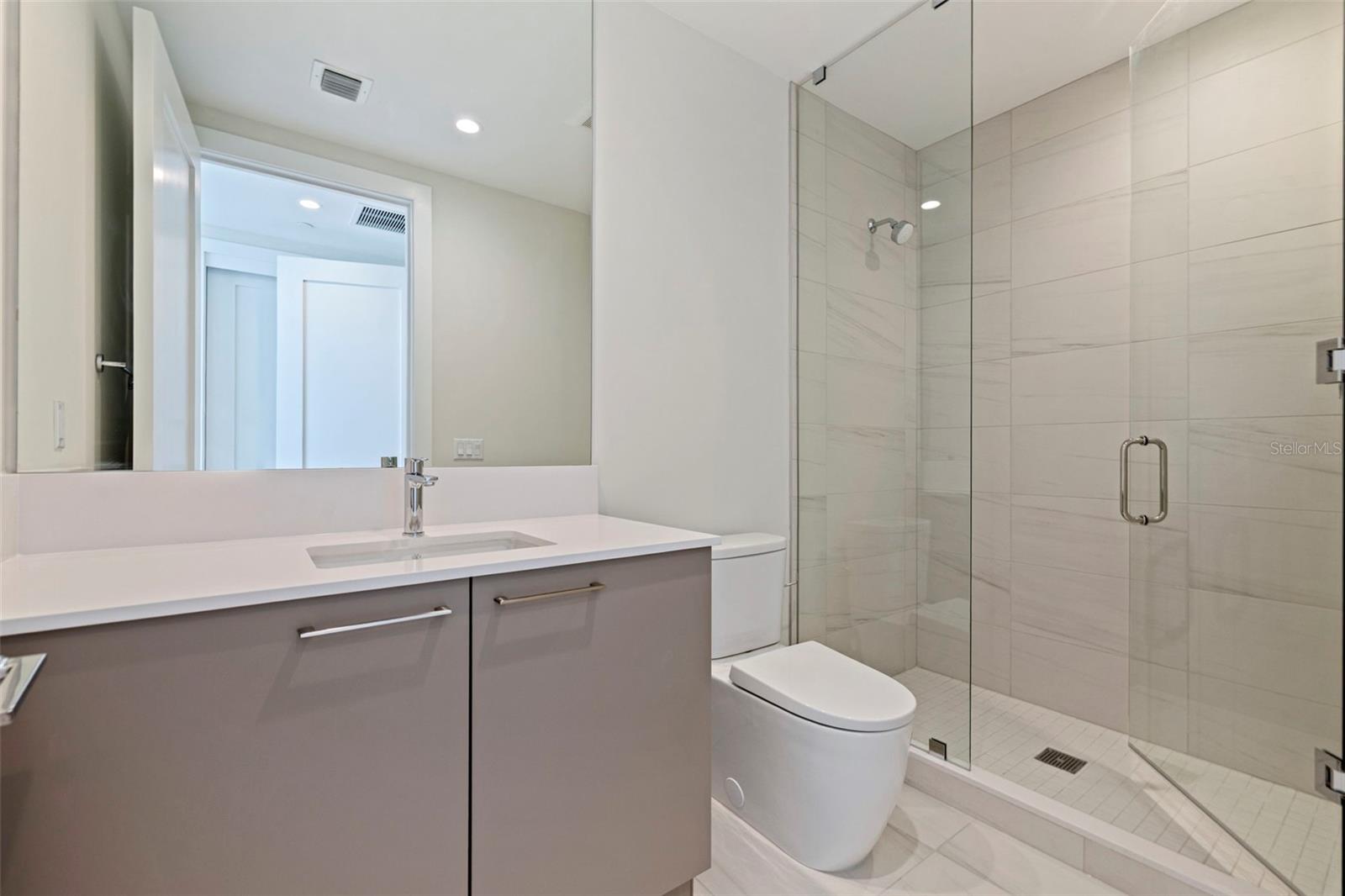 Image 35 of 73 For 275 1st Avenue S 2201