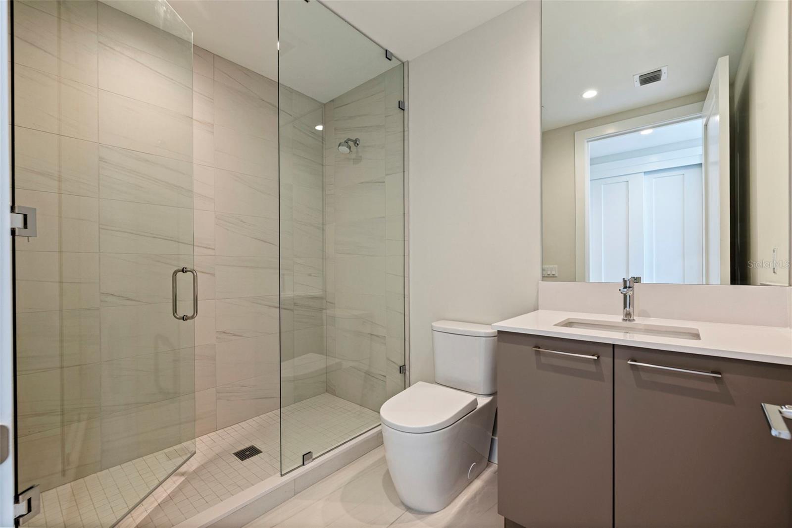 Image 39 of 73 For 275 1st Avenue S 2201