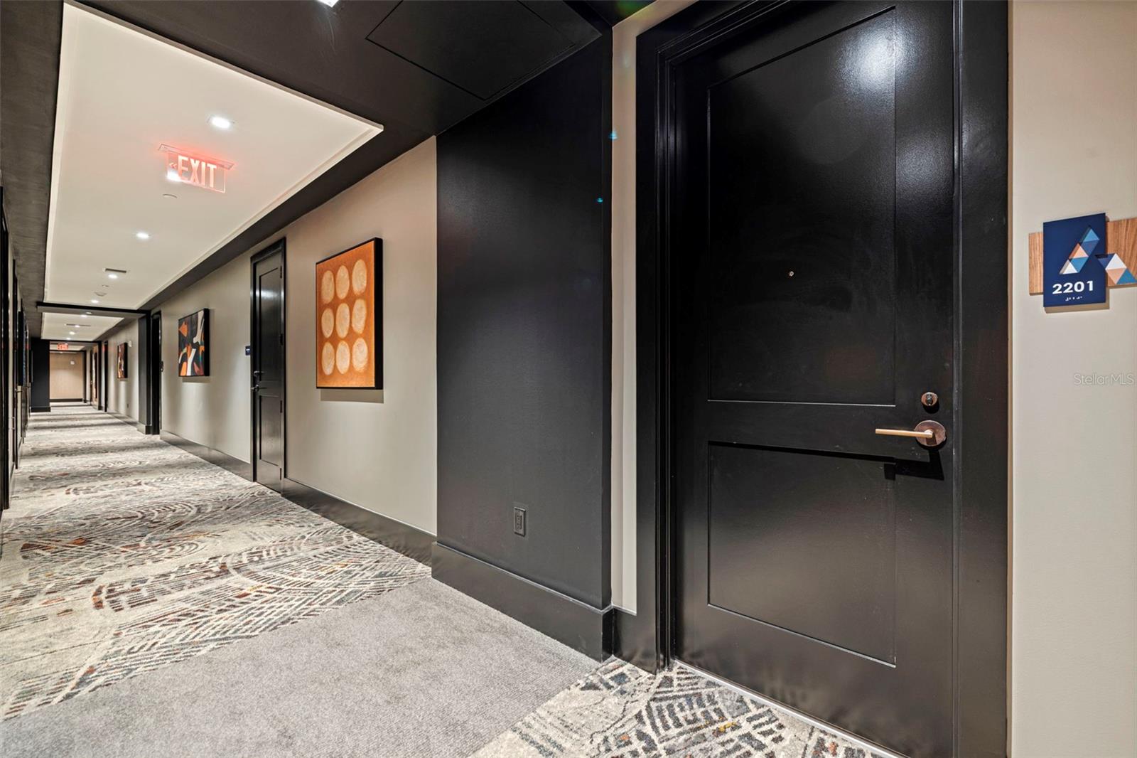 Image 4 of 73 For 275 1st Avenue S 2201