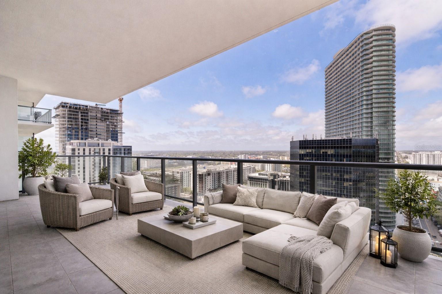 Image 5 of 73 For 275 1st Avenue S 2201