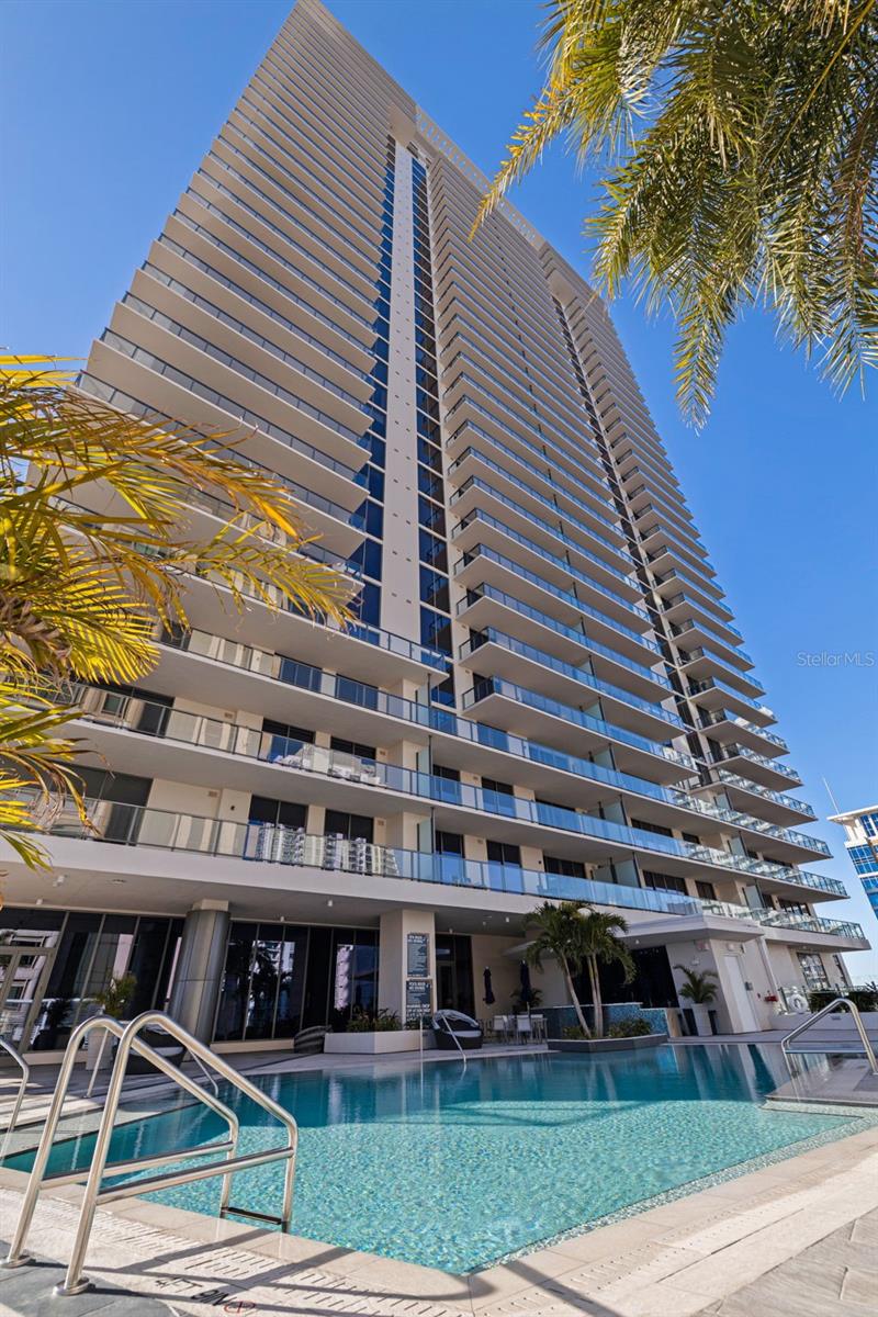 Image 61 of 73 For 275 1st Avenue S 2201