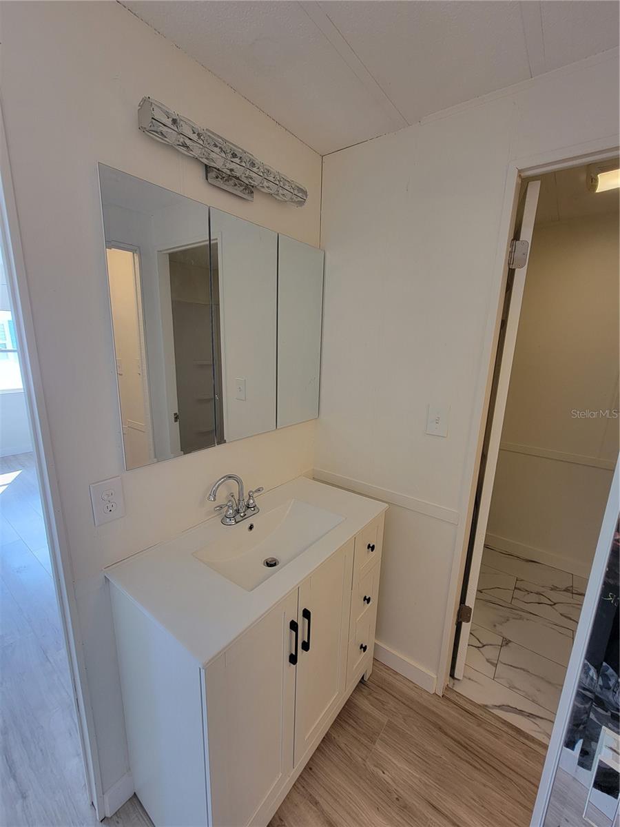 Image 20 of 26 For 10932 Union Drive