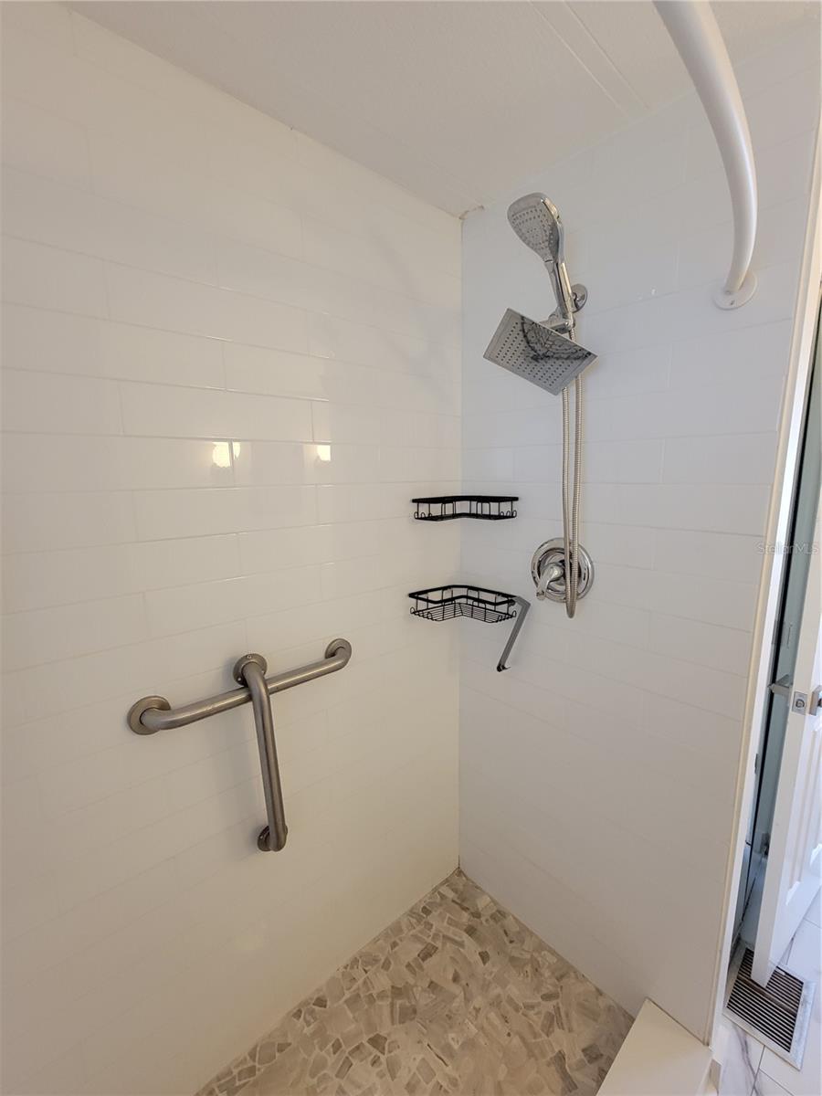 Image 26 of 26 For 10932 Union Drive