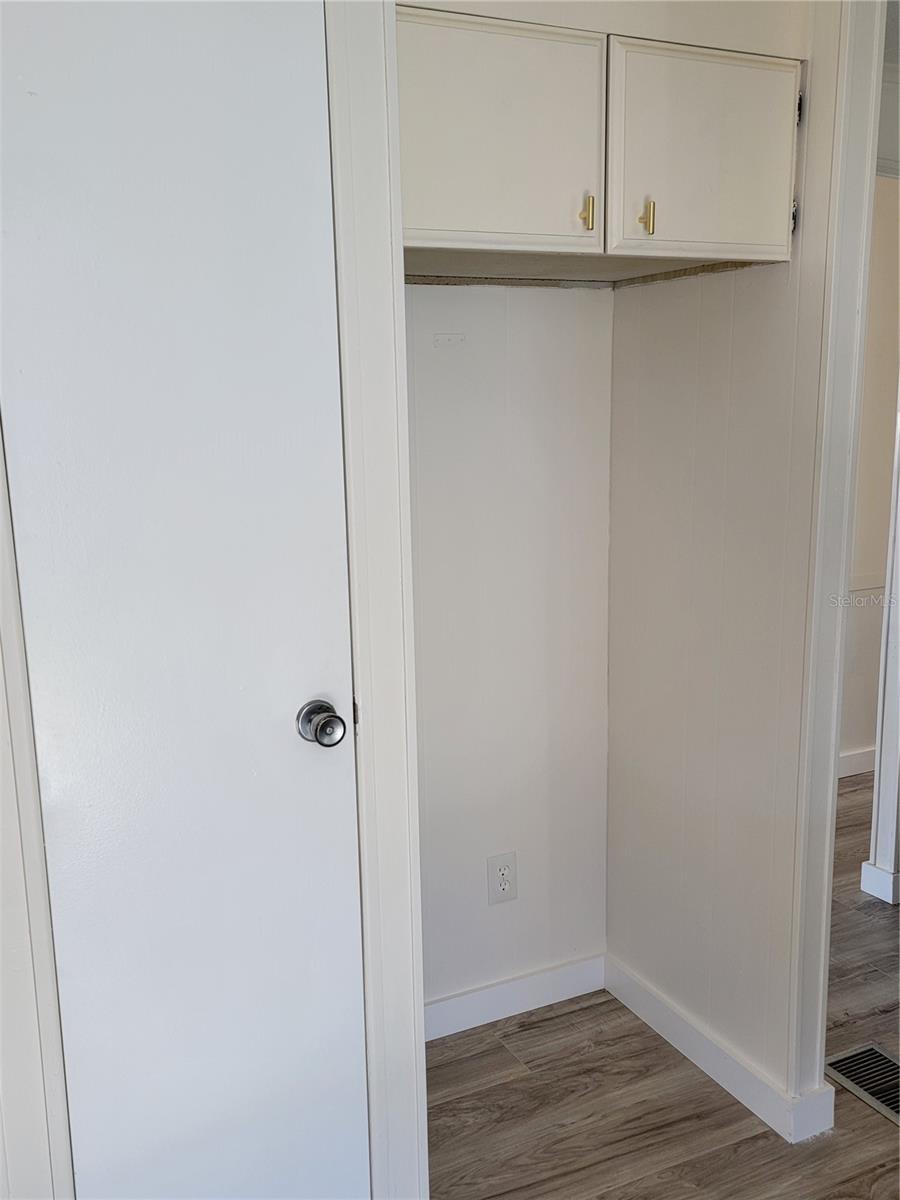 Image 9 of 26 For 10932 Union Drive