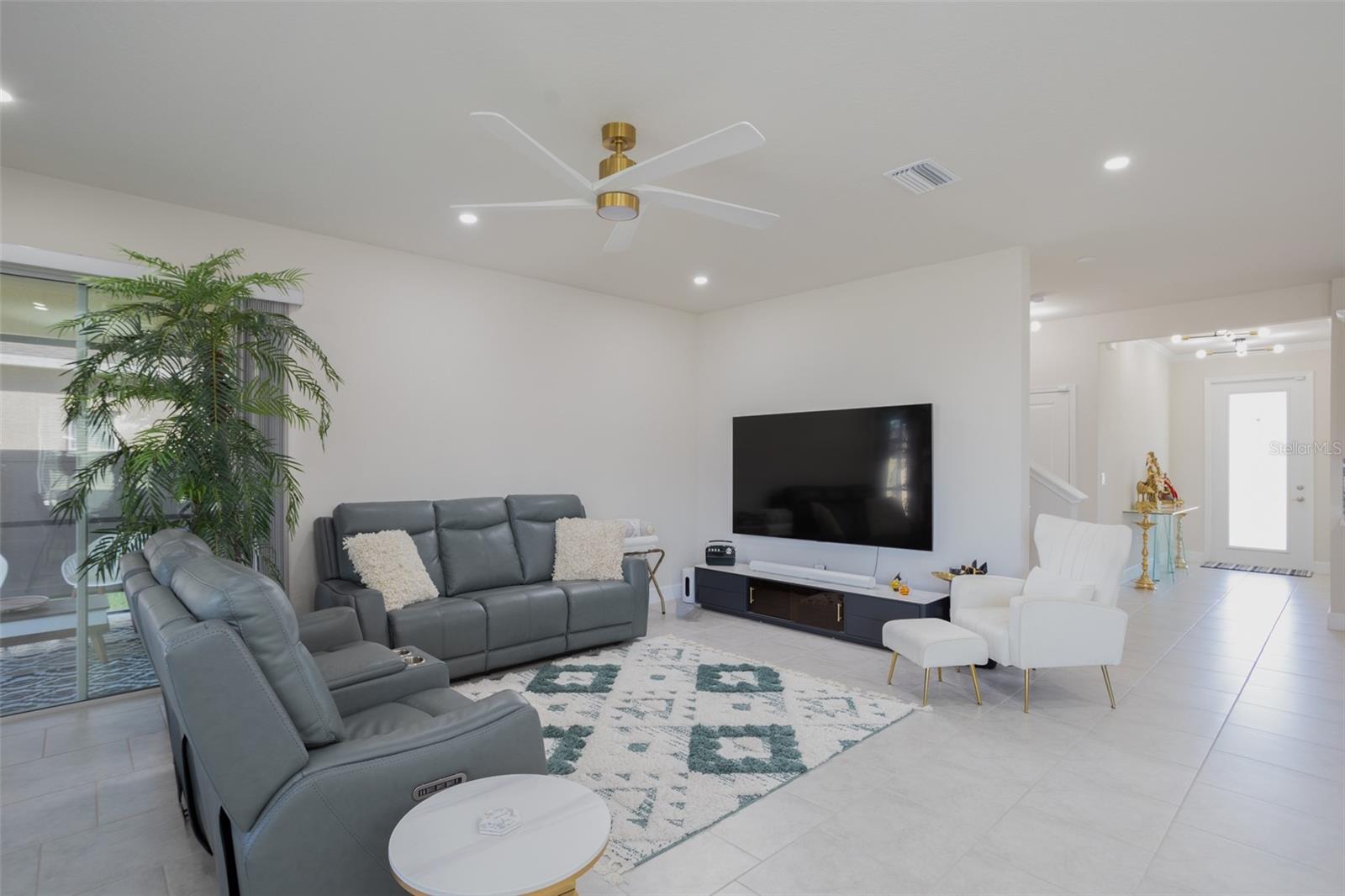 Image 10 of 43 For 10225 Gliding Eagle Way