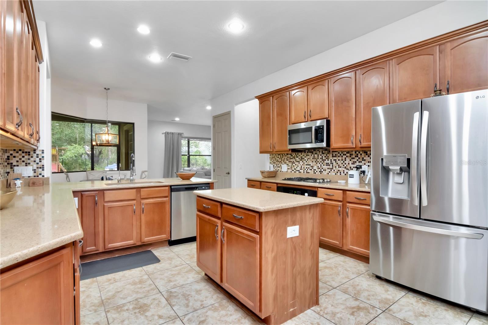 Image 19 of 38 For 20110 Pond Spring Way