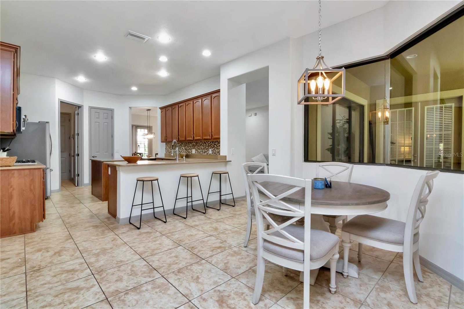 Image 22 of 38 For 20110 Pond Spring Way