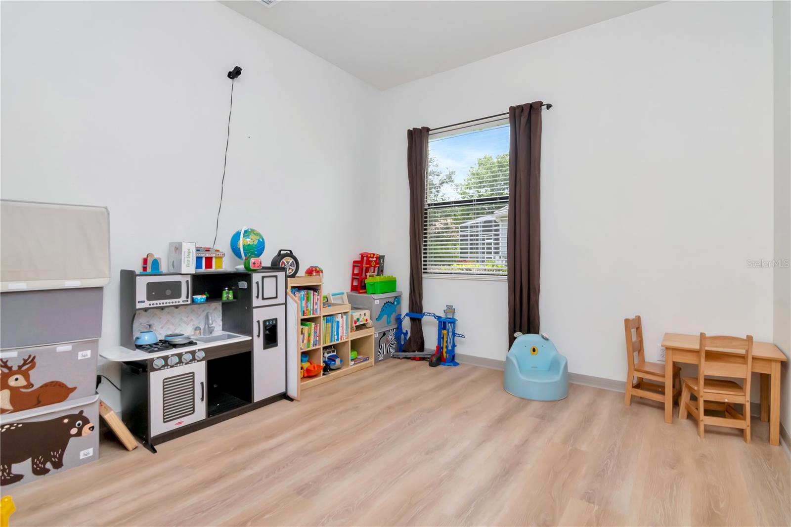 Image 30 of 38 For 20110 Pond Spring Way