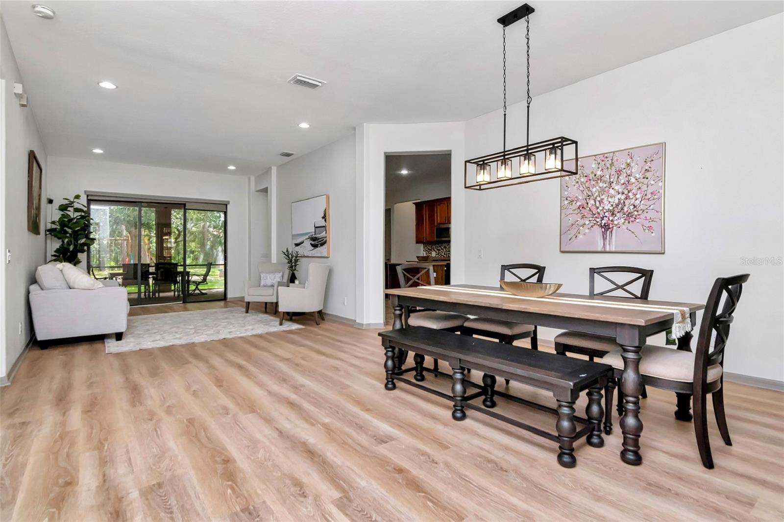 Image 7 of 38 For 20110 Pond Spring Way