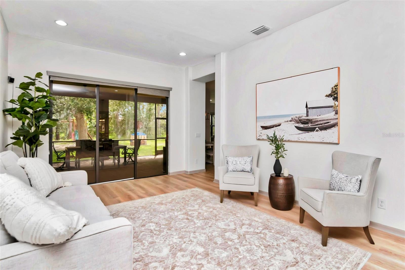 Image 9 of 38 For 20110 Pond Spring Way