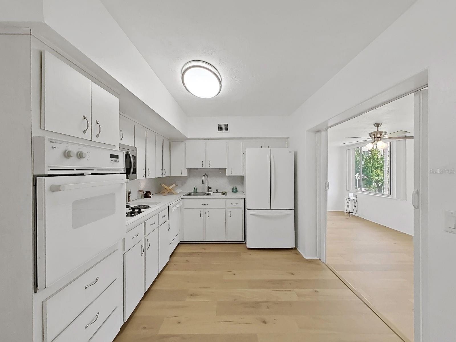 Image 10 of 73 For 2451 Canadian Way 23