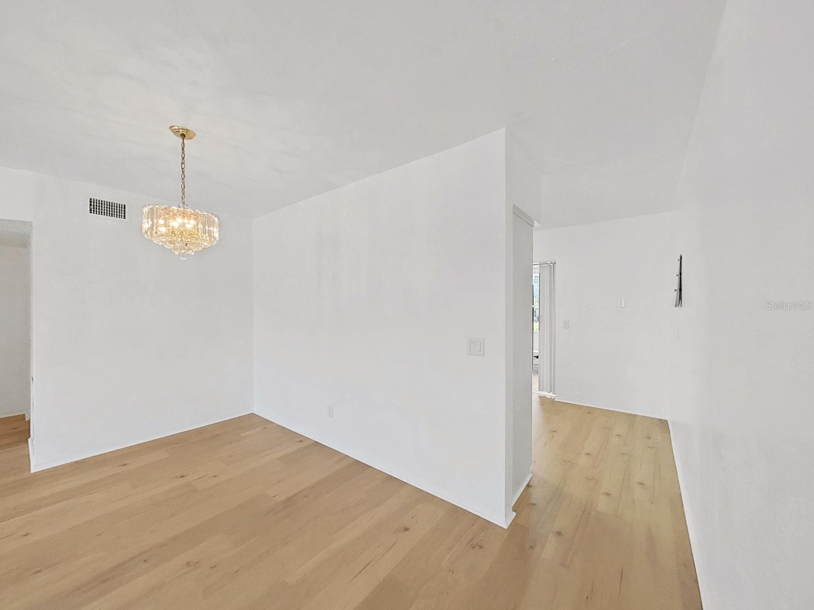 Image 31 of 73 For 2451 Canadian Way 23