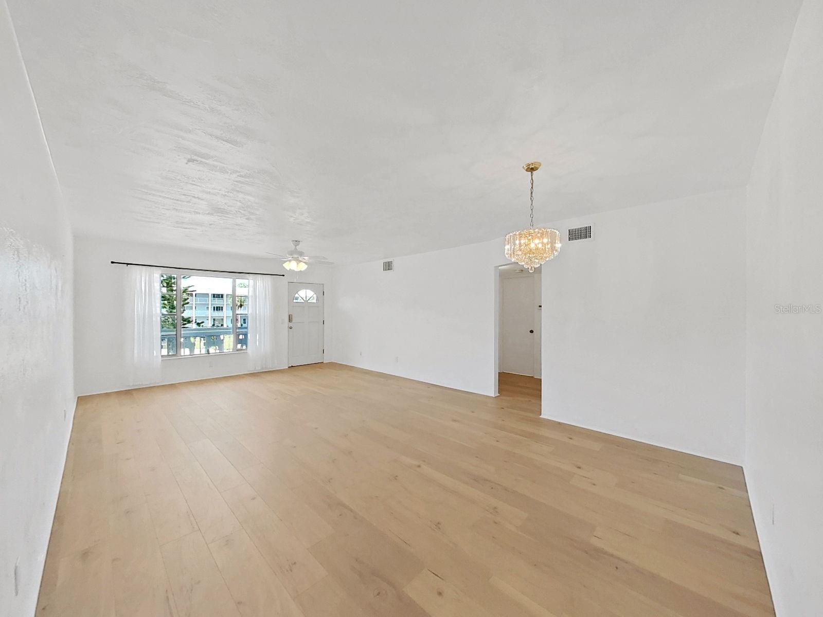 Image 32 of 73 For 2451 Canadian Way 23