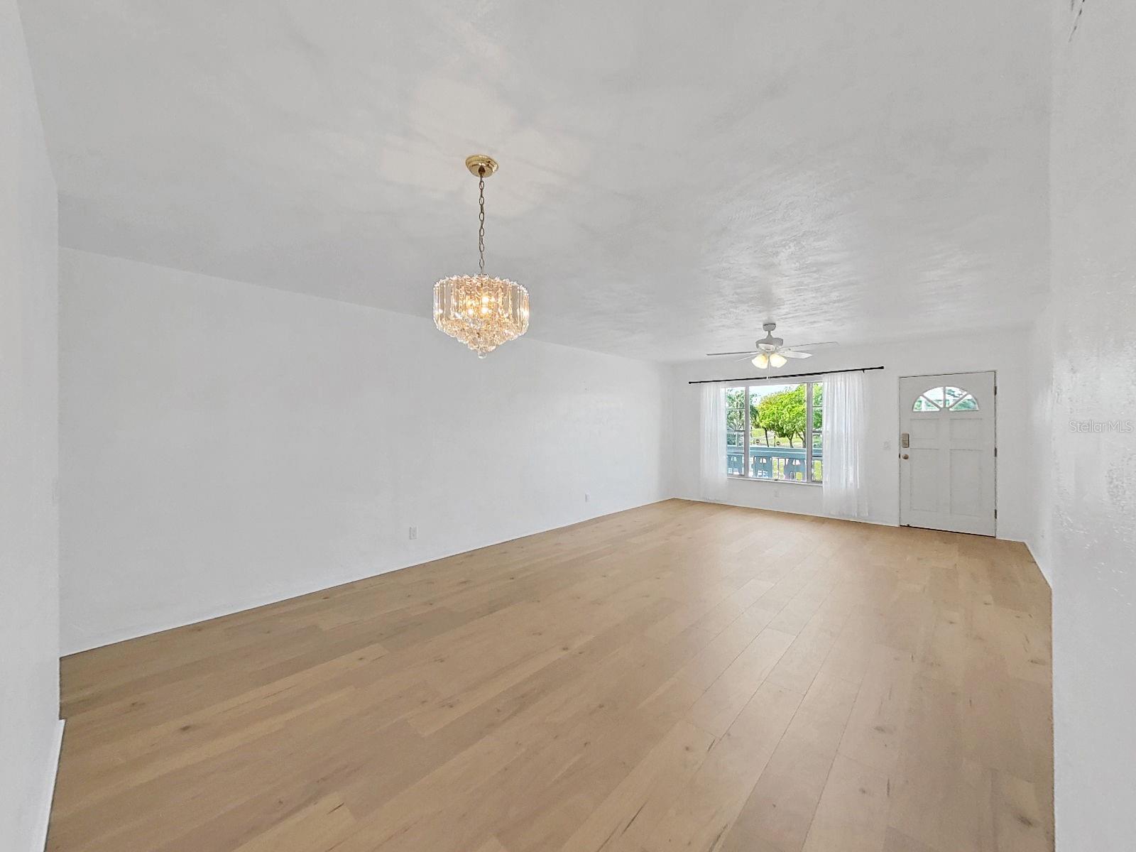 Image 33 of 73 For 2451 Canadian Way 23