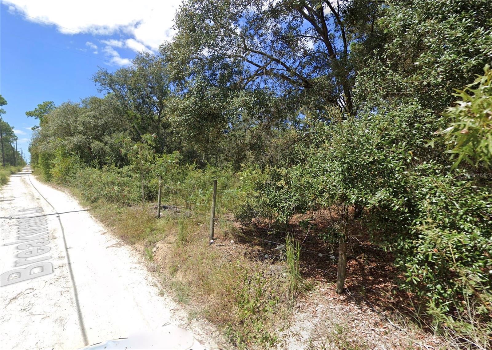 Image 4 of 6 For 16513-16515 Breakwater Lane