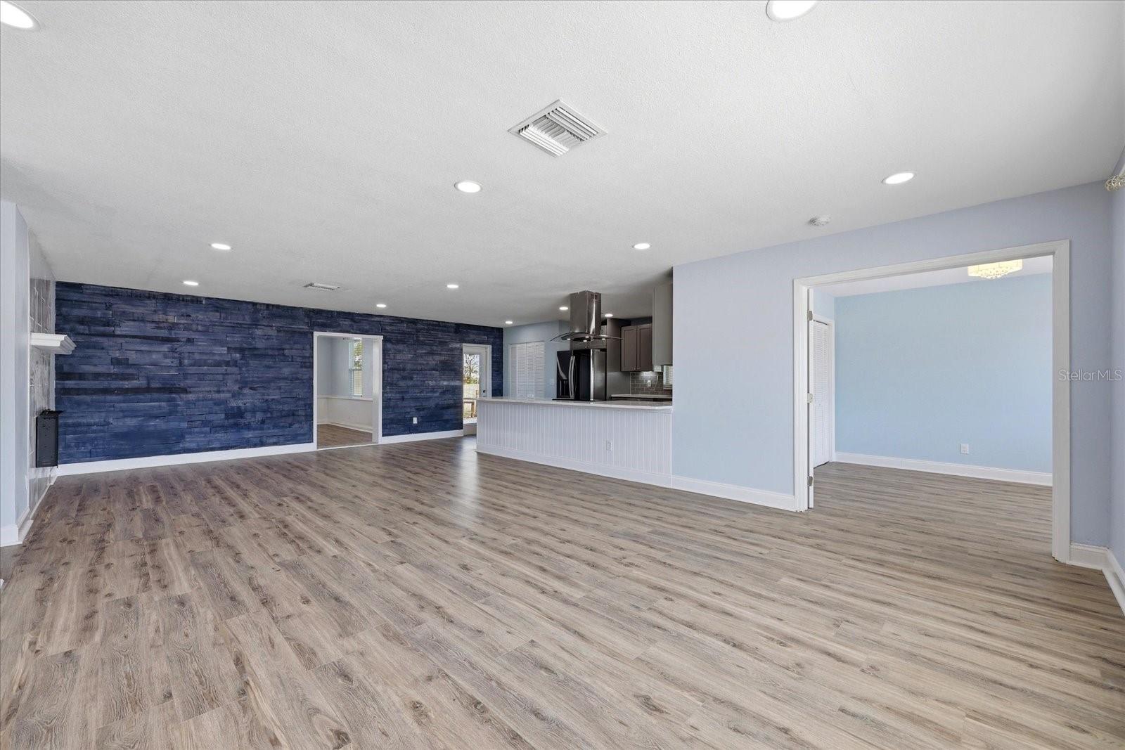 Image 21 of 57 For 7891 4th Avenue S