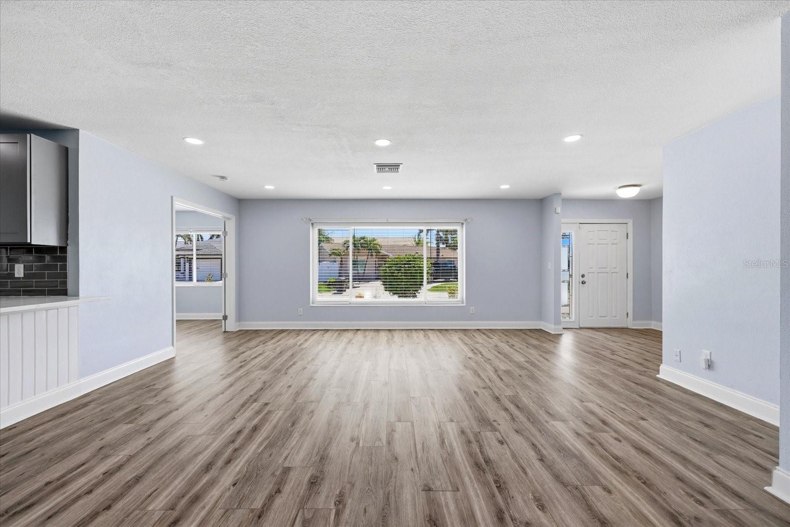 Image 26 of 57 For 7891 4th Avenue S