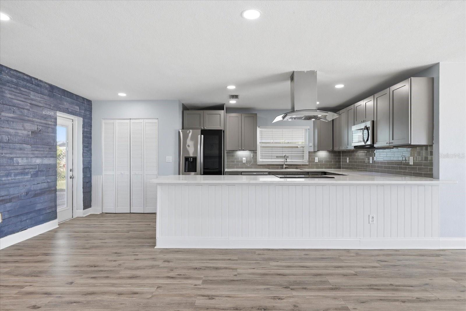 Image 27 of 57 For 7891 4th Avenue S