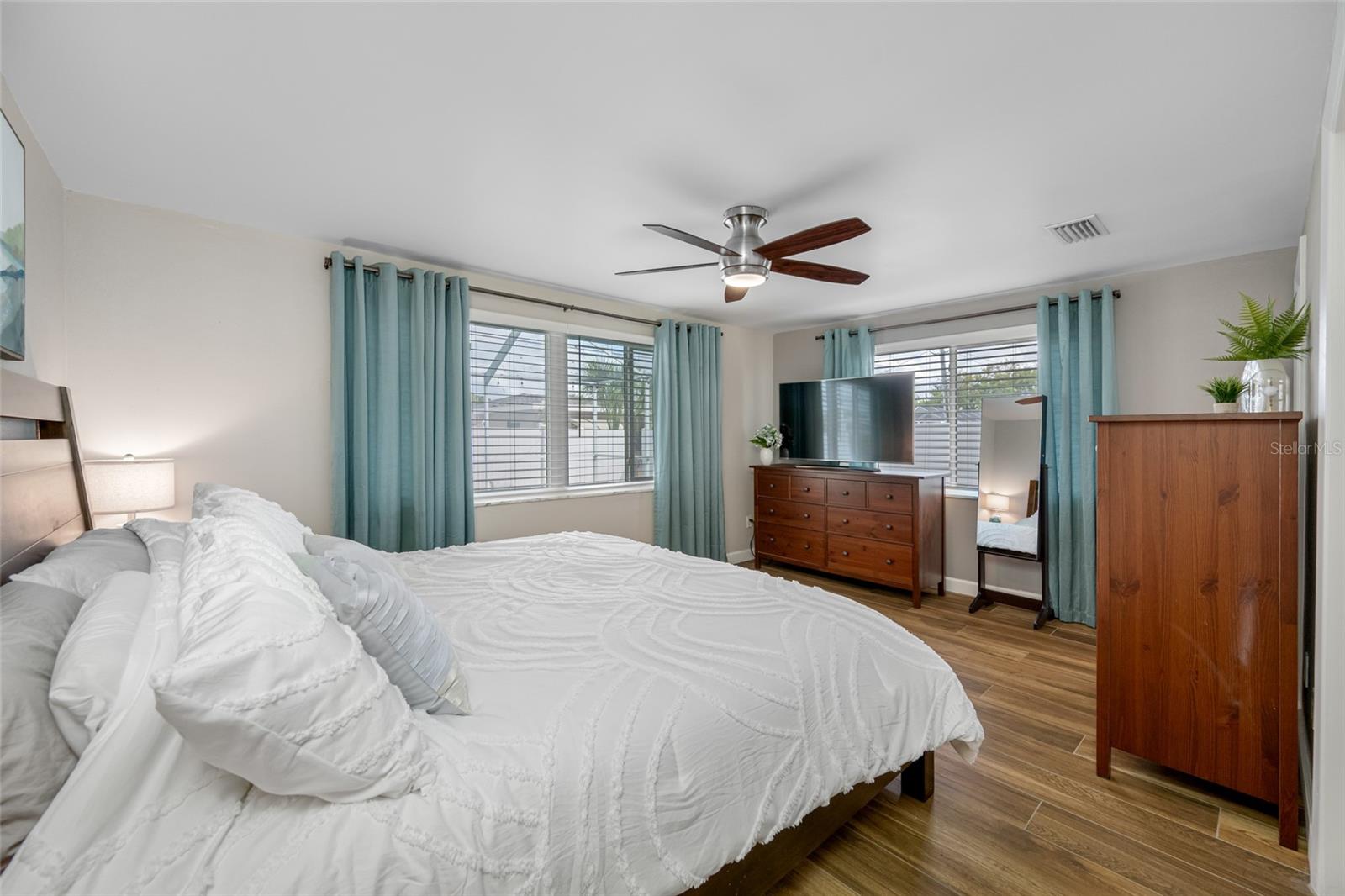 Image 20 of 47 For 1467 Bugle Lane