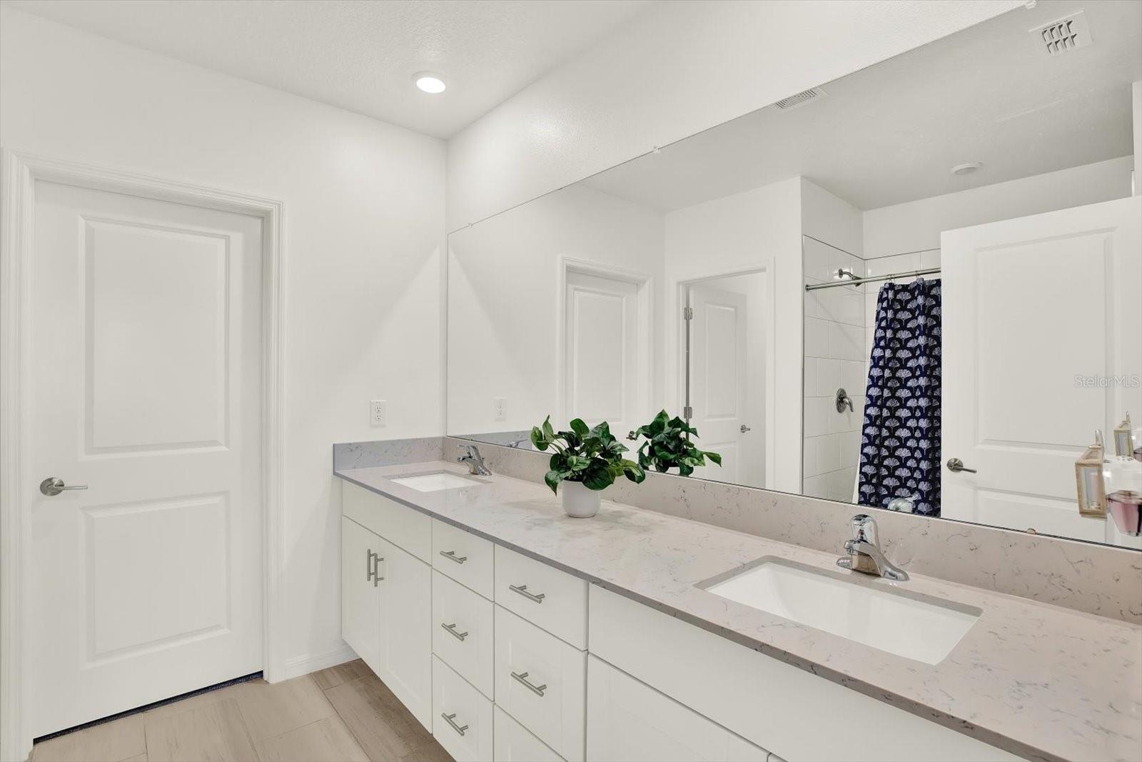 Image 22 of 64 For 11307 Linden Depot Road