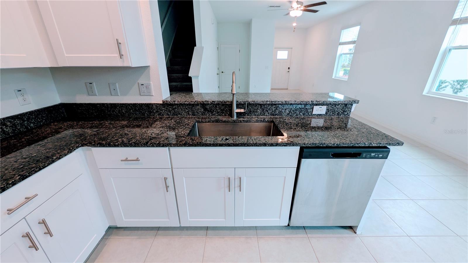 Image 10 of 42 For 6049 Shiner Street