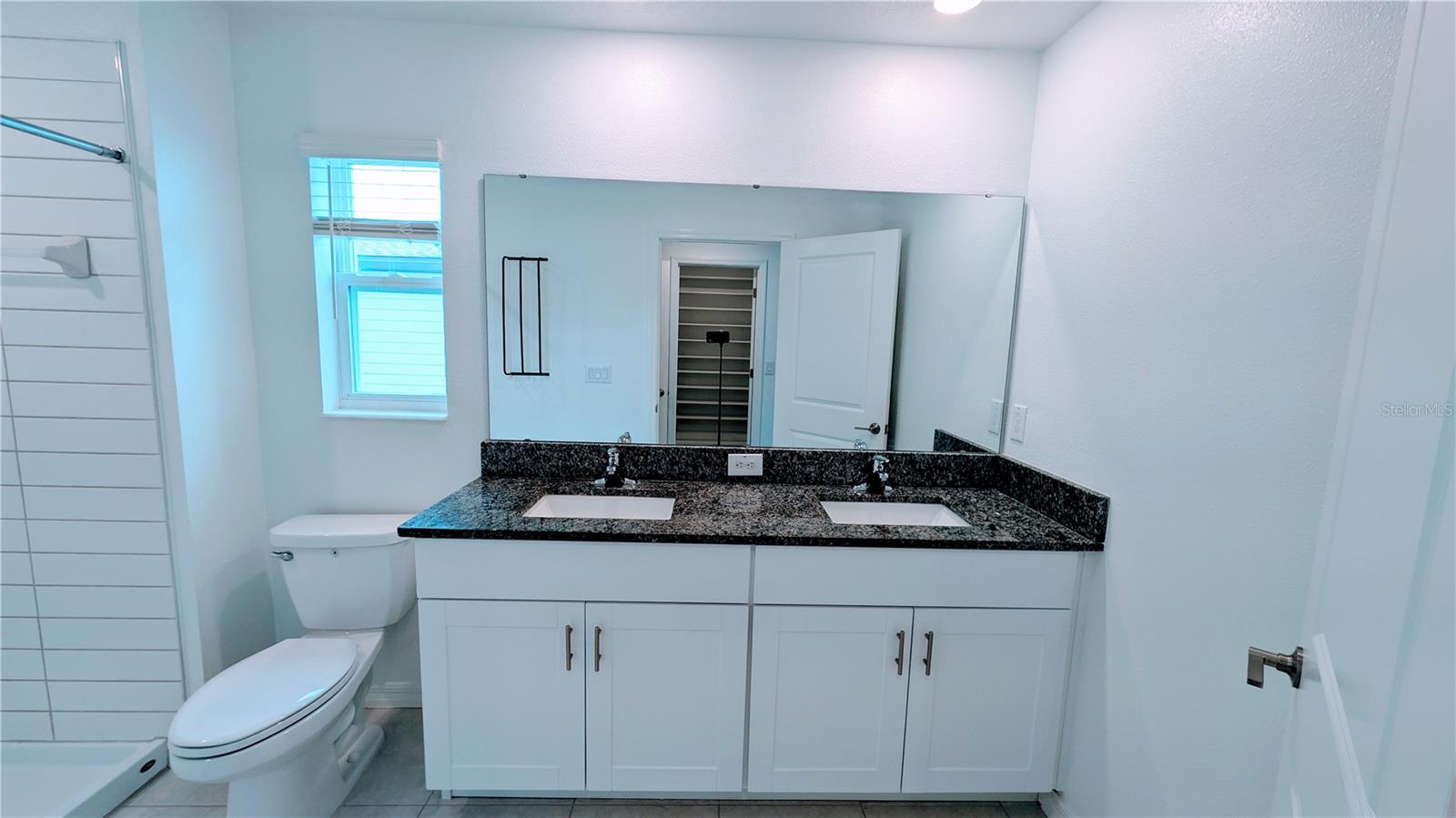 Image 21 of 42 For 6049 Shiner Street