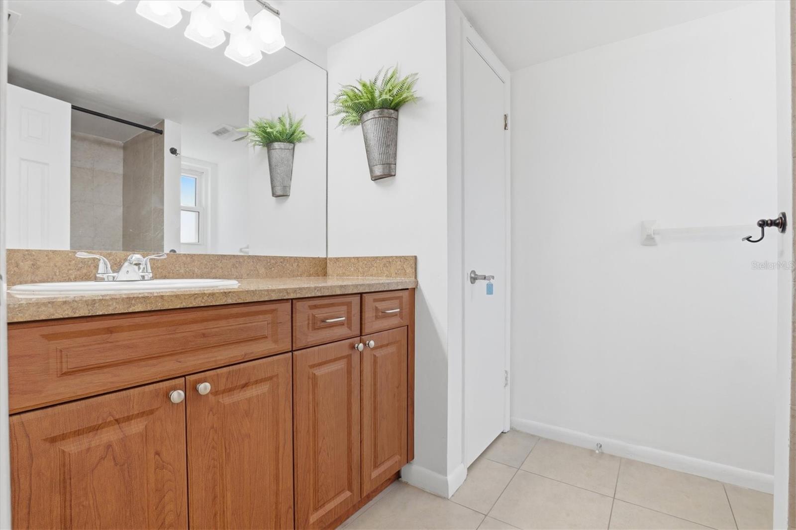 Image 23 of 36 For 506 Summerwood Court