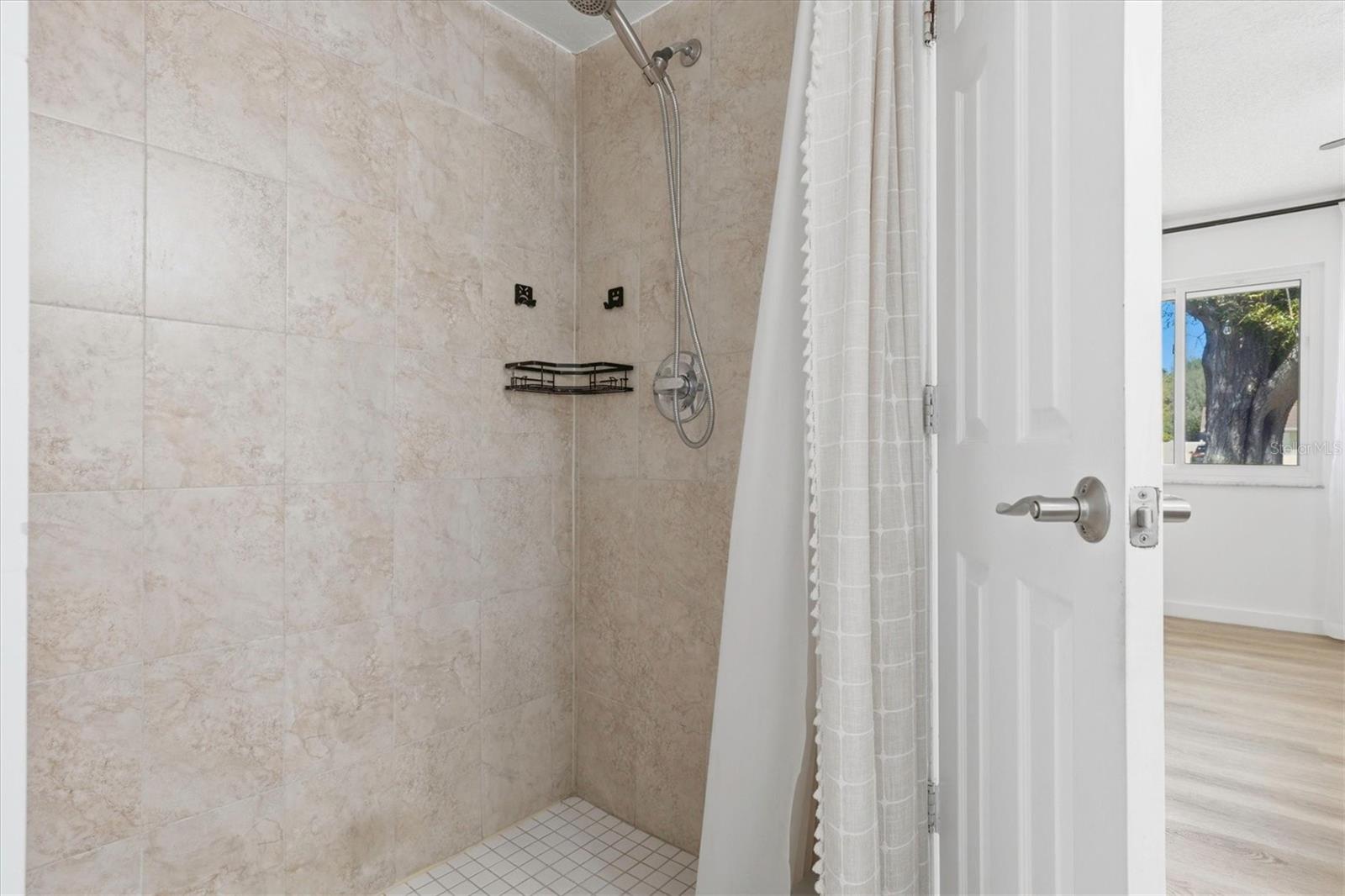 Image 24 of 36 For 506 Summerwood Court