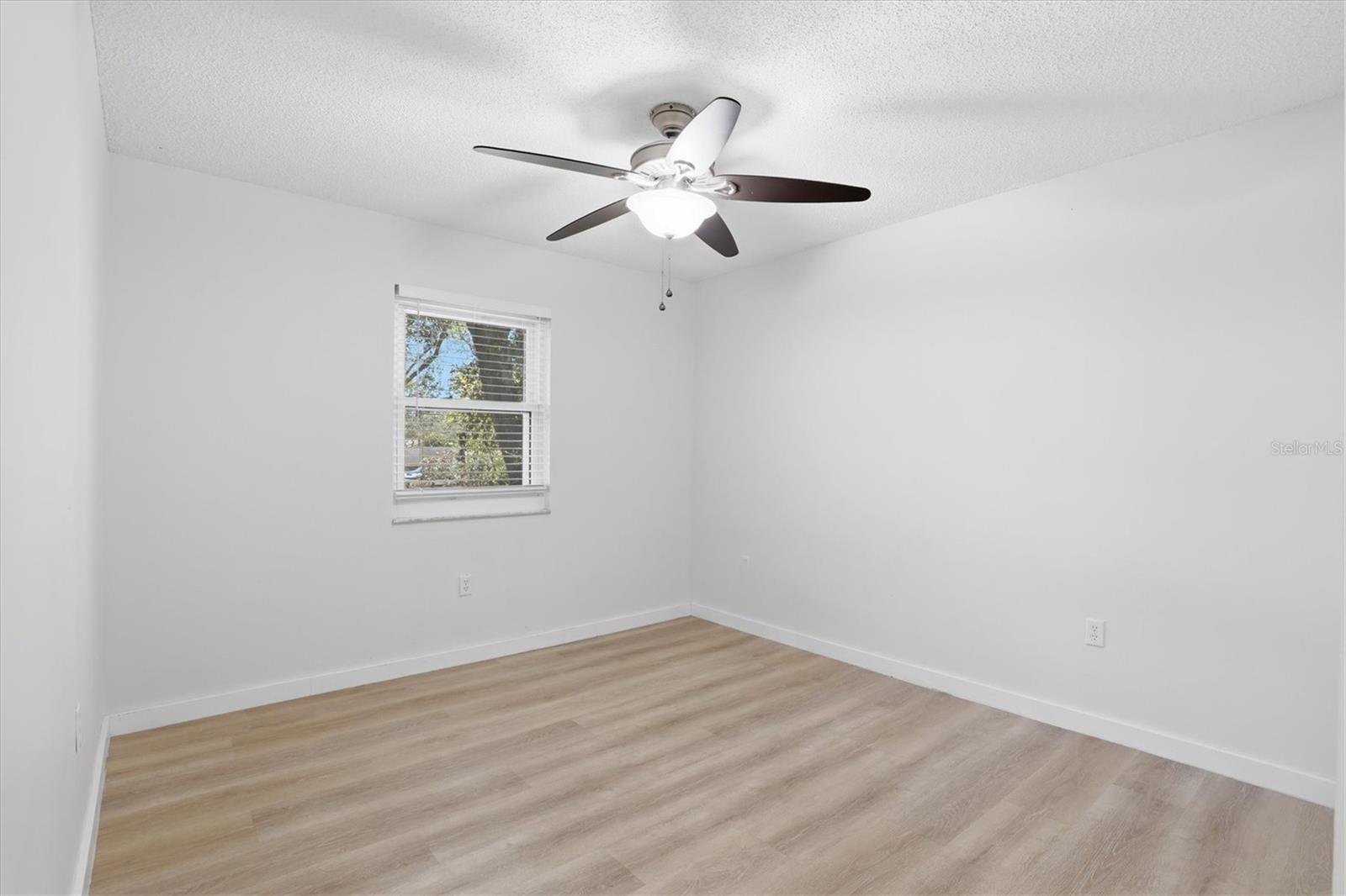 Image 25 of 36 For 506 Summerwood Court