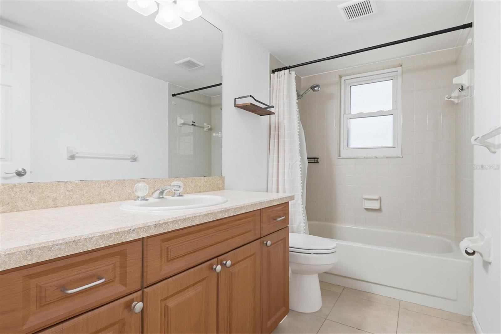 Image 27 of 36 For 506 Summerwood Court