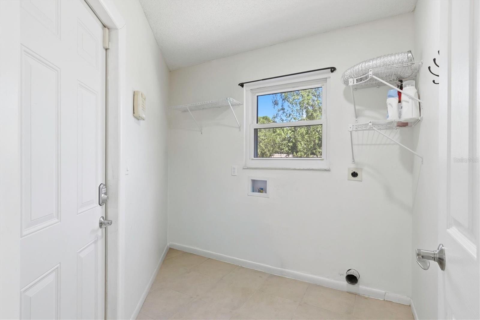 Image 30 of 36 For 506 Summerwood Court