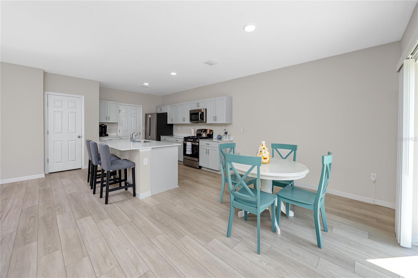 Image 16 of 54 For 5556 Summer Sunset Drive