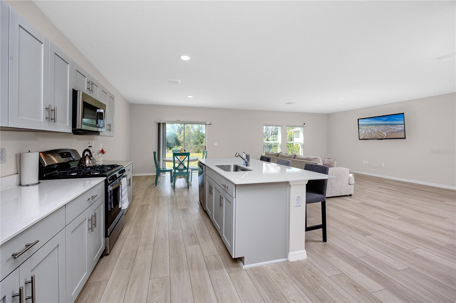 Image 23 of 54 For 5556 Summer Sunset Drive