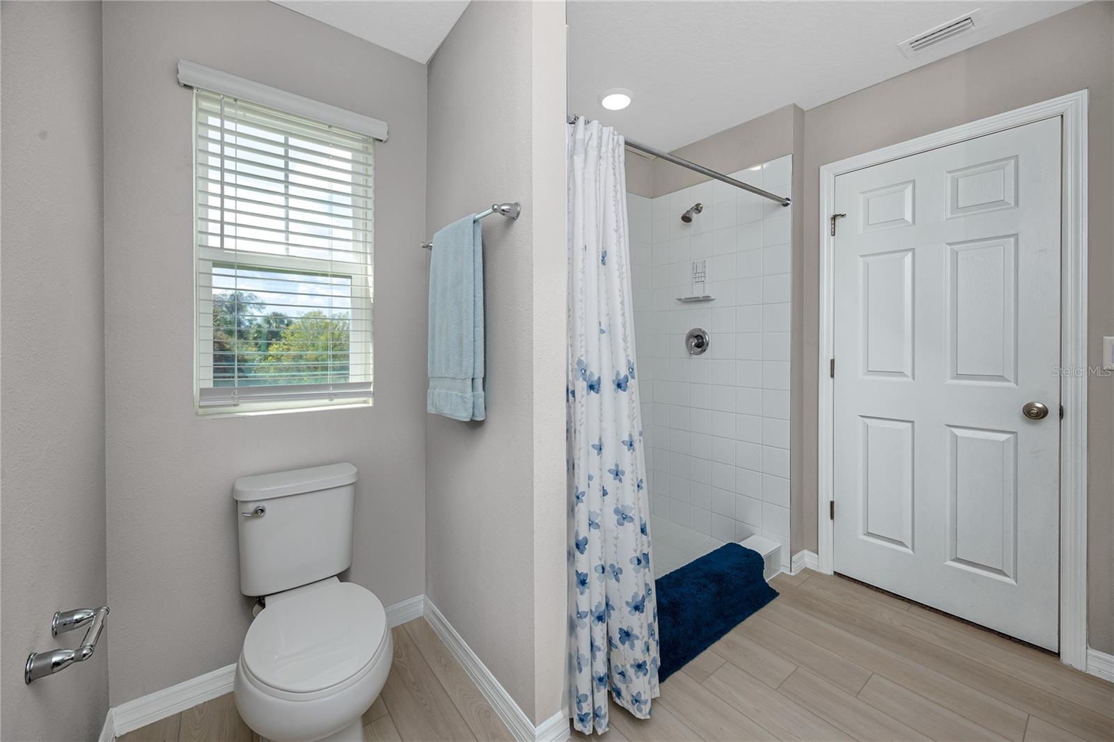 Image 28 of 54 For 5556 Summer Sunset Drive