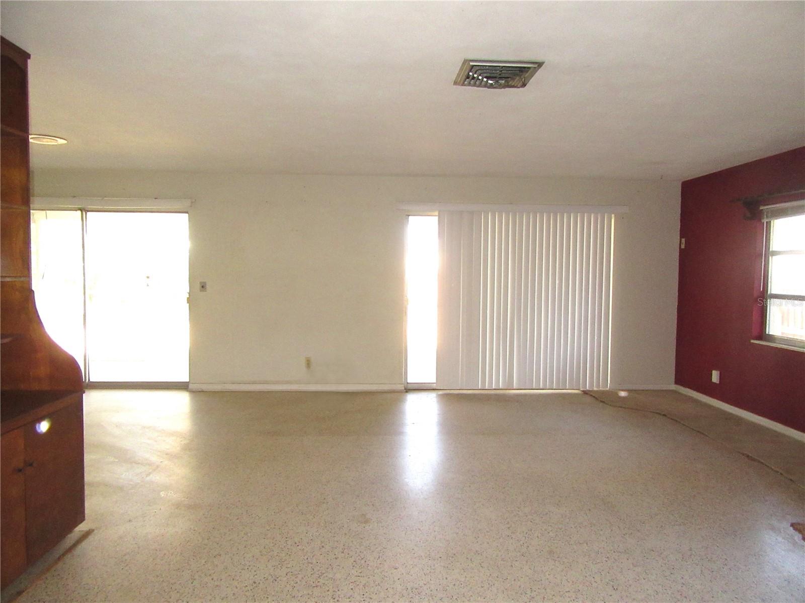 Image 11 of 33 For 1213 Cuttingin Place