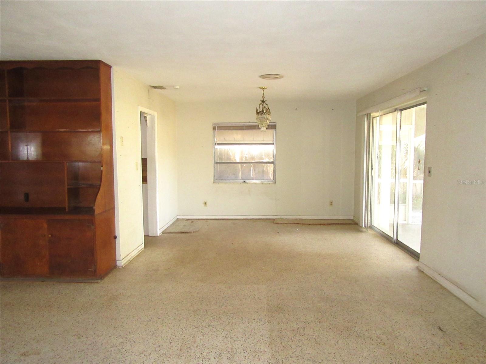 Image 12 of 33 For 1213 Cuttingin Place