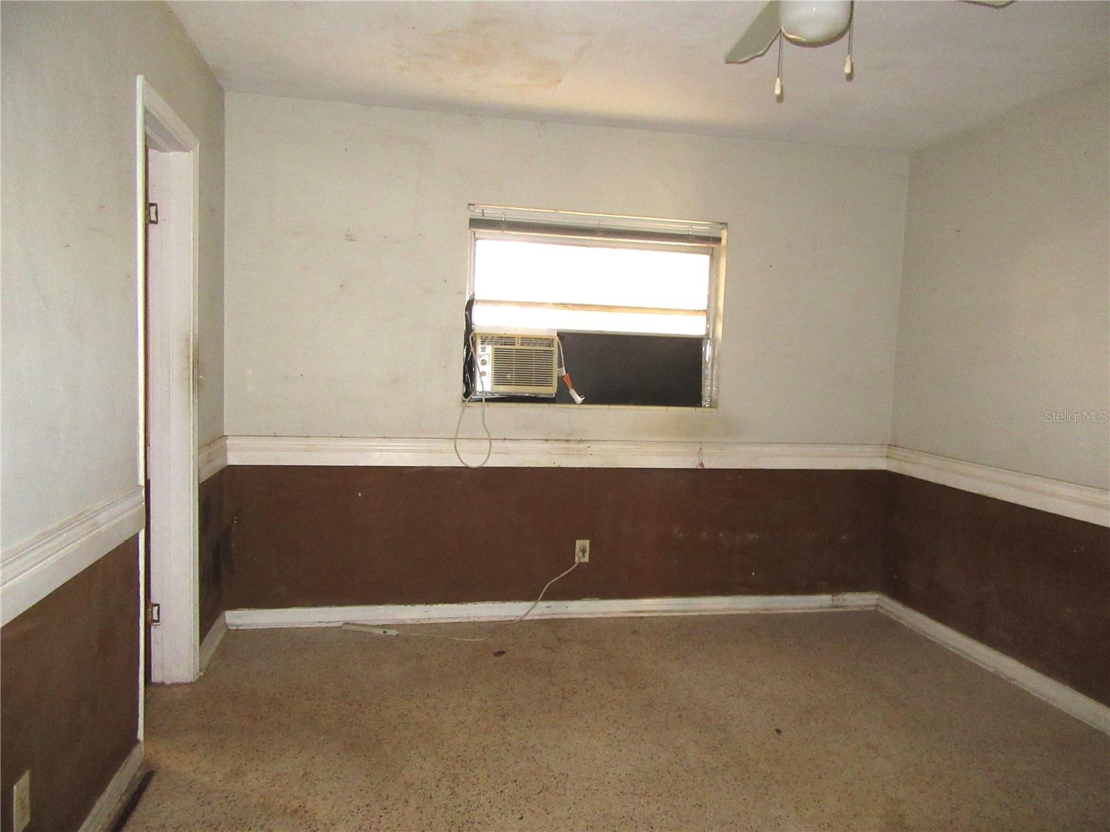 Image 28 of 33 For 1213 Cuttingin Place