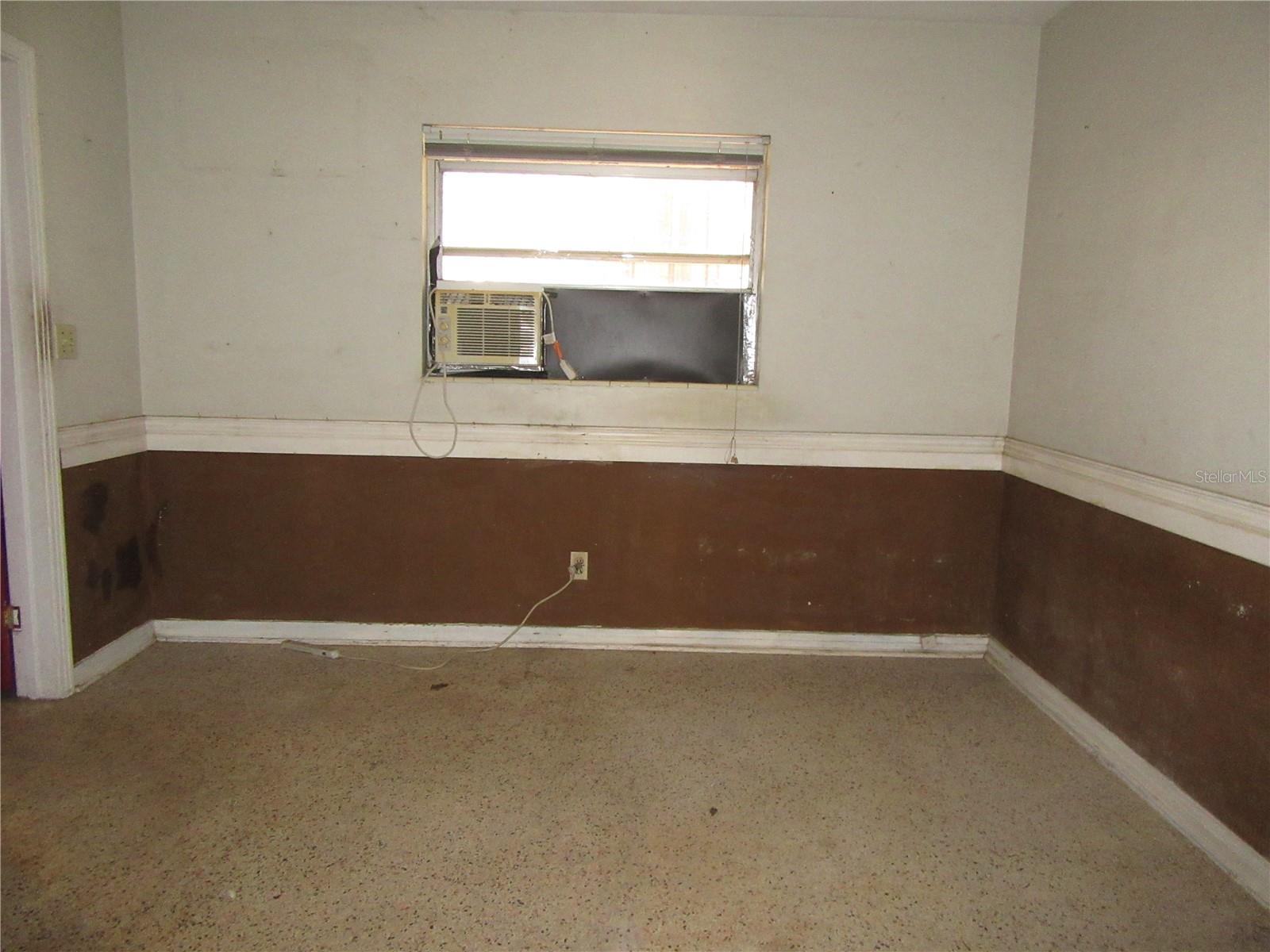 Image 29 of 33 For 1213 Cuttingin Place