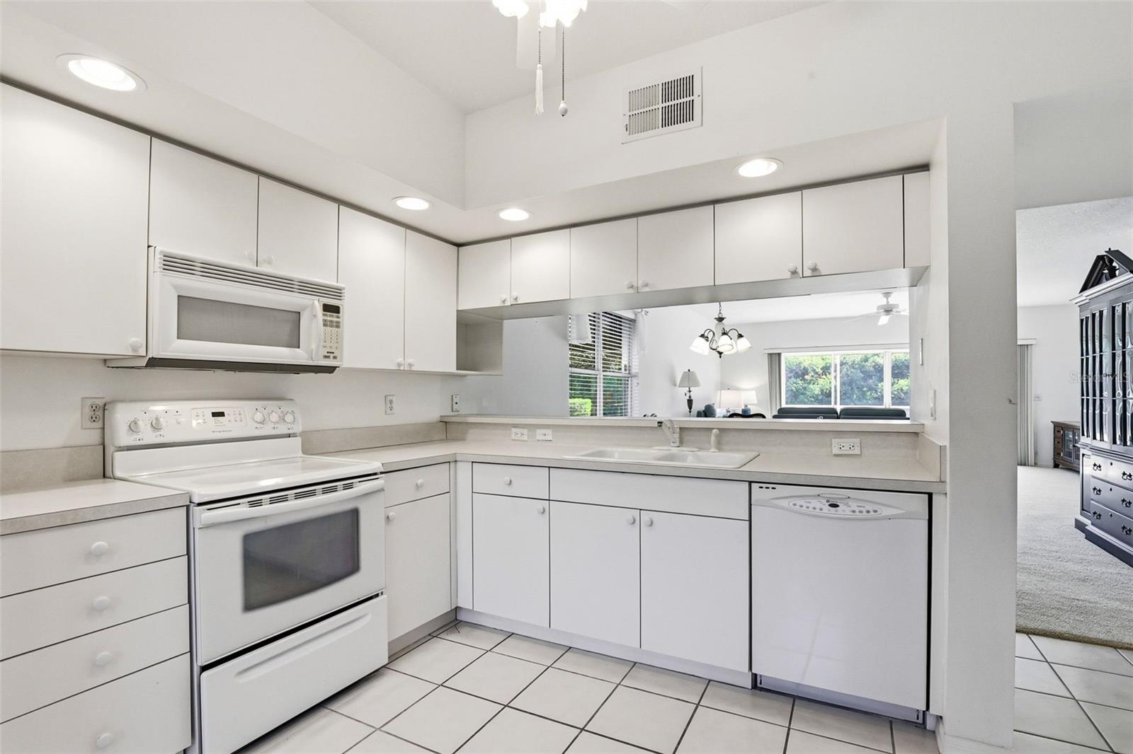 Image 10 of 85 For 1440 Water View Drive W 101