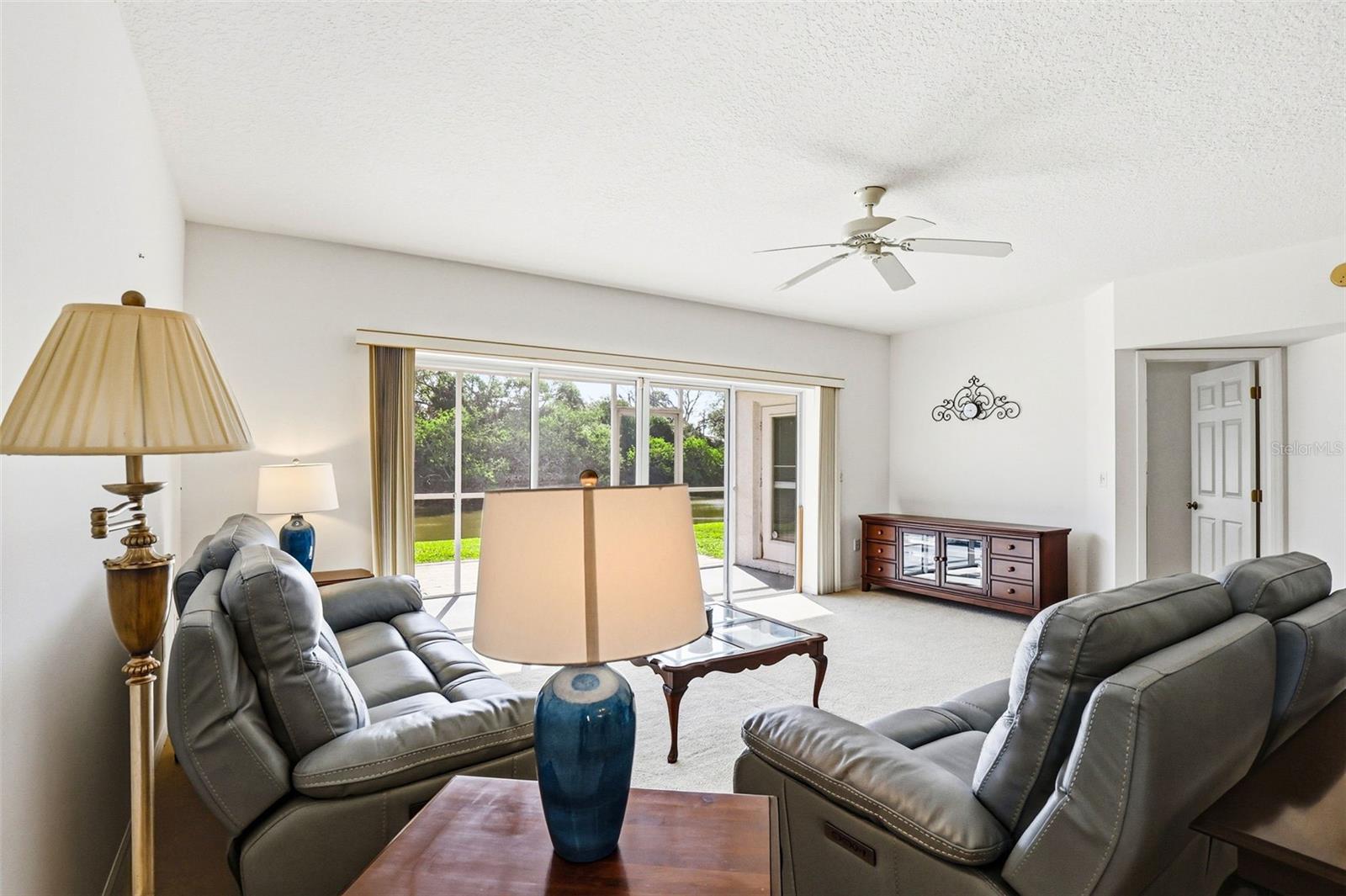 Image 21 of 85 For 1440 Water View Drive W 101