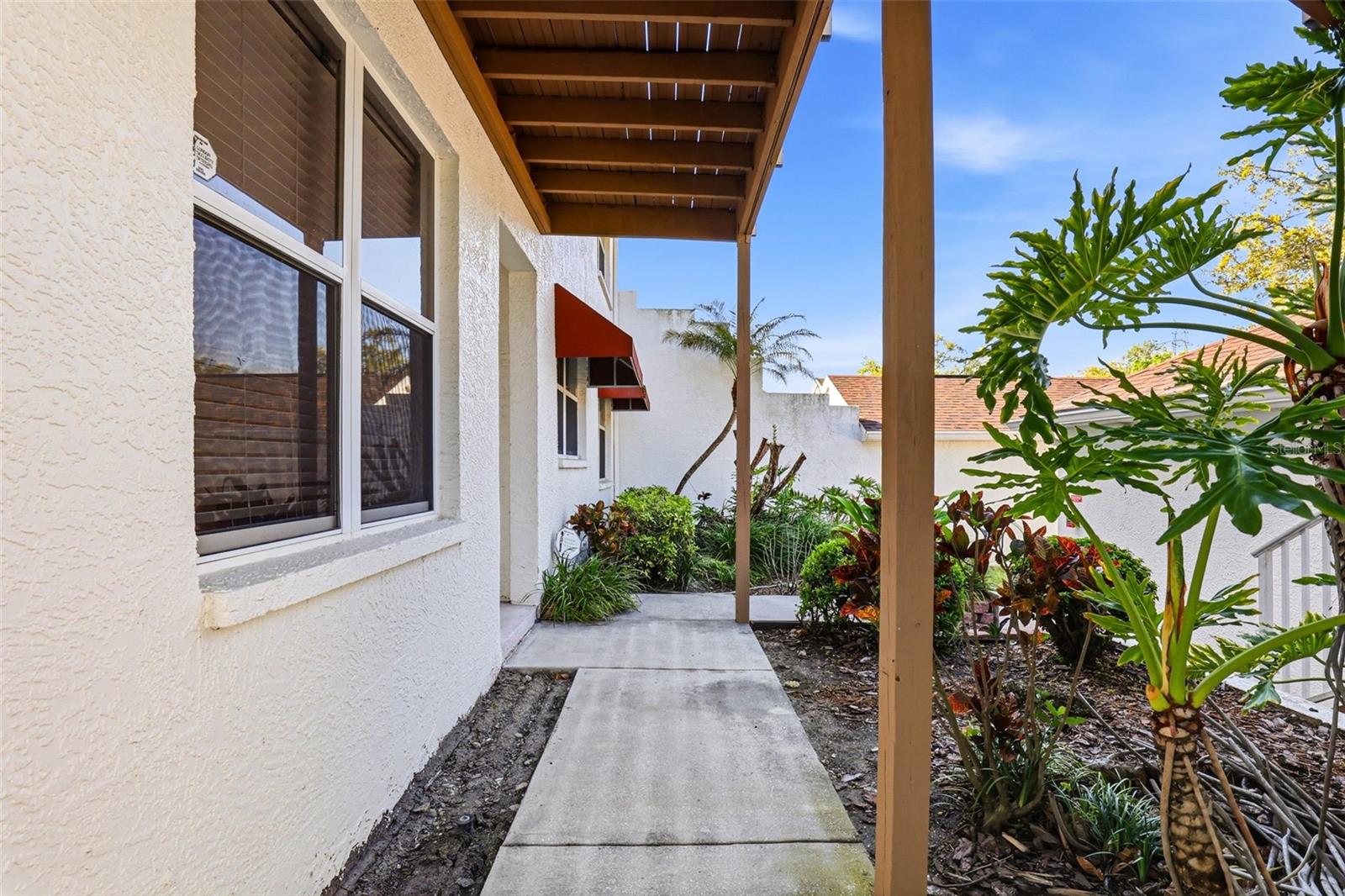 Image 4 of 85 For 1440 Water View Drive W 101