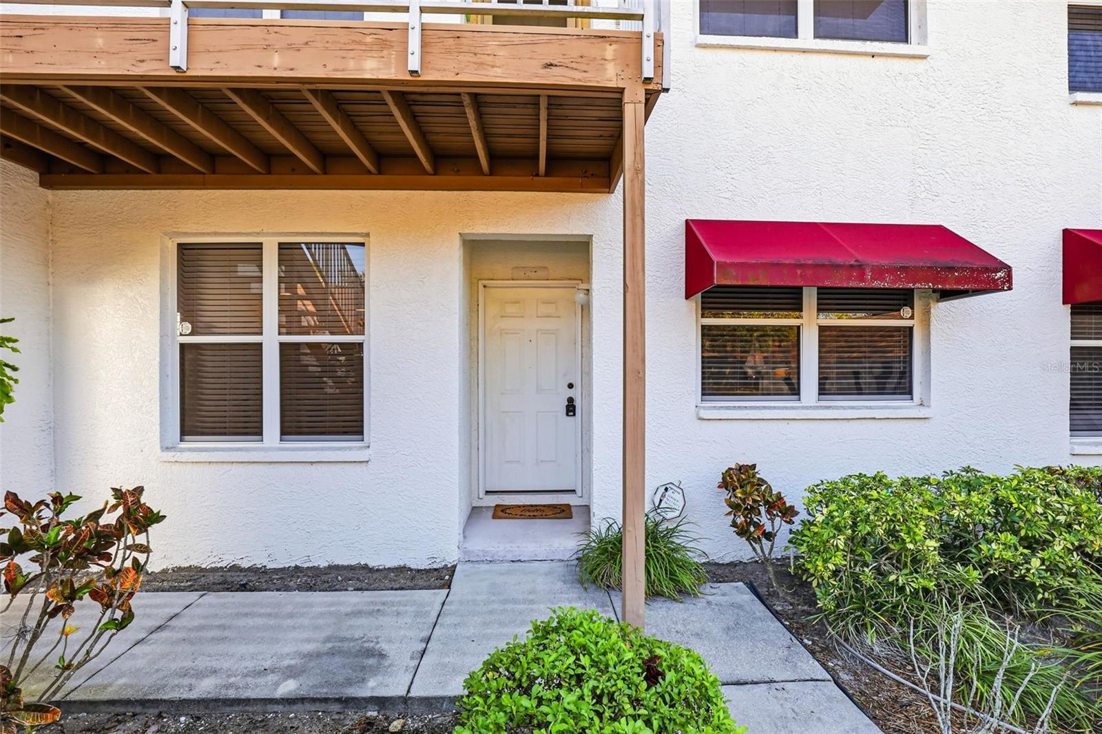 Image 5 of 85 For 1440 Water View Drive W 101