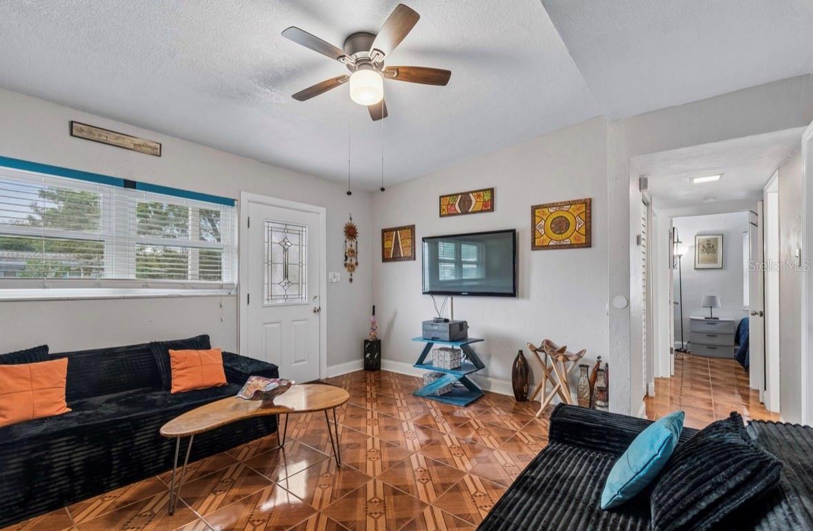 Image 10 of 50 For 4479 Porpoise Drive Se