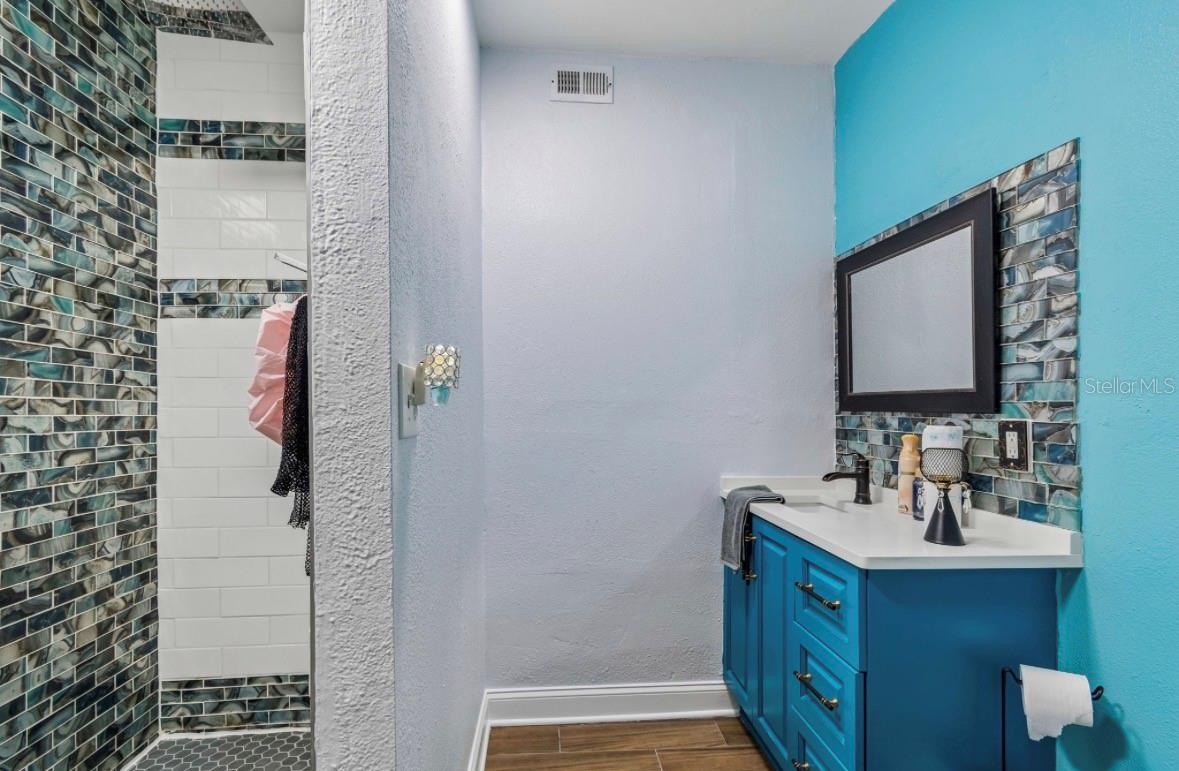 Image 15 of 50 For 4479 Porpoise Drive Se