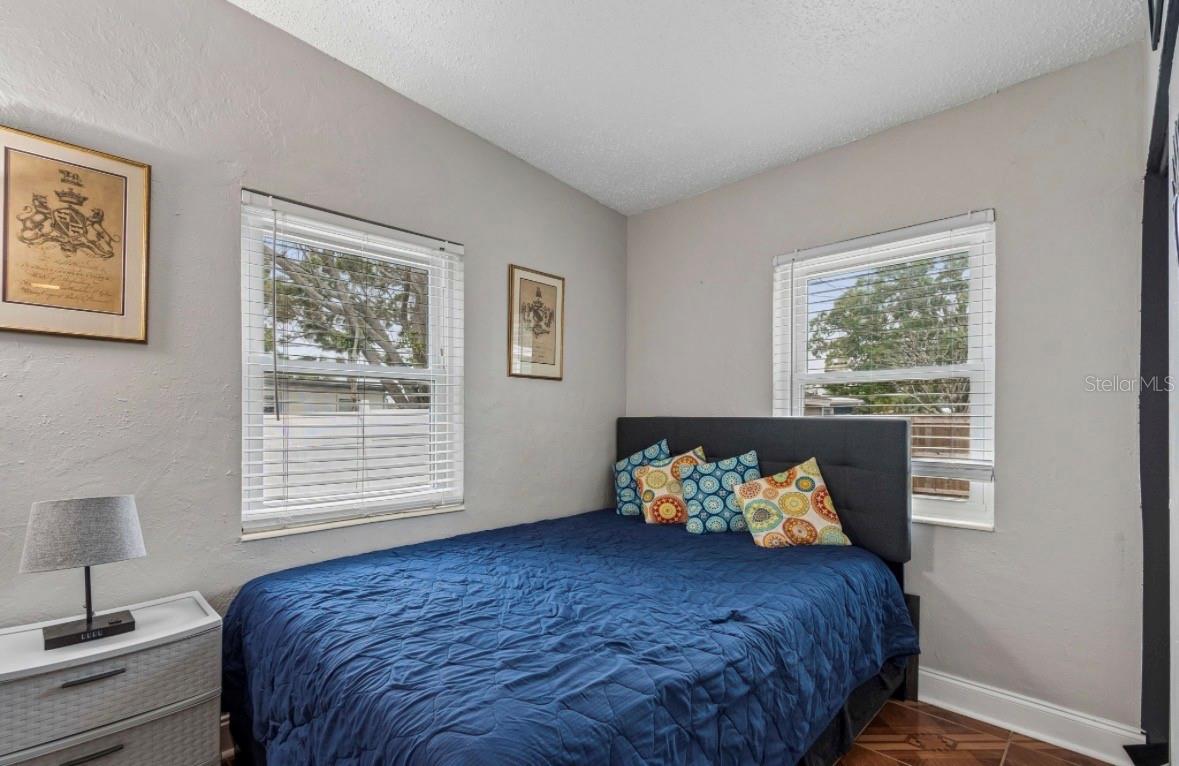 Image 20 of 50 For 4479 Porpoise Drive Se